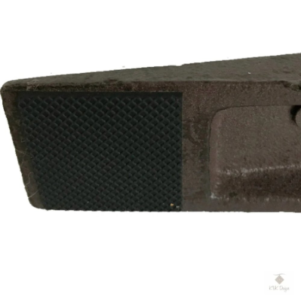 Cast Iron Cat Scratching Door Stop - Picture 3 of 4